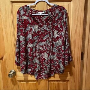Fun 2 Fun paisley print Kearney Henley top with a relaxed fit/w 3/4 sleeves